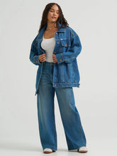 Load image into Gallery viewer, Women's Wrangler Oversized Mega Trucker Jacket