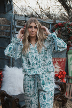 Load image into Gallery viewer, DOORBUSTER PRICE/Green Gingham Christmas PJ Set