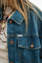 Load image into Gallery viewer, Women's Wrangler Oversized Mega Trucker Jacket