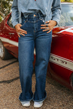 Load image into Gallery viewer, High Rise Front Yoke Jeans
