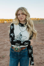 Load image into Gallery viewer, Wrangler black mock neck saddle up top
