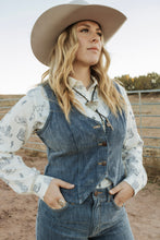 Load image into Gallery viewer, Ariat Womens homestyle western shirt
