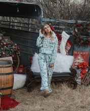 Load image into Gallery viewer, DOORBUSTER PRICE/Green Gingham Christmas PJ Set
