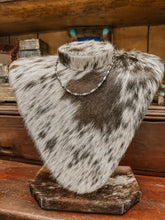 Load image into Gallery viewer, 18&quot; Sterling Silver Torpedo Bead necklace
