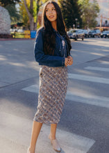 Load image into Gallery viewer, SIDE CINCHED MIDI SKIRT IN WYOMING SKY
