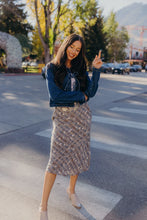 Load image into Gallery viewer, SIDE CINCHED MIDI SKIRT IN WYOMING SKY
