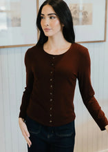 Load image into Gallery viewer, CARDIGAN IN RUSSET
