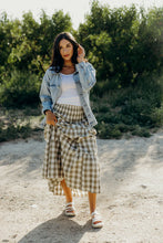 Load image into Gallery viewer, BOYFRIEND DENIM JACKET IN LIGHT INDIGO
