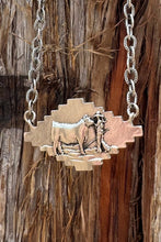 Load image into Gallery viewer, The Showman Necklace
