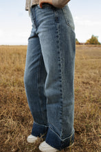 Load image into Gallery viewer, High Rise Cuffed Jeans
