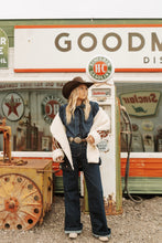 Load image into Gallery viewer, Lainey Wilson Wrangler Fleece Oversized Coat
