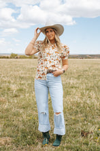 Load image into Gallery viewer, Ariat Distressed Light Wash Tomboy Wide Leg Jeans
