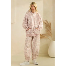 Load image into Gallery viewer, PINK CAMO FLEECE LINED HOODIE
