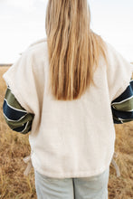 Load image into Gallery viewer, Sand sherpa Snap Vest W/ Tie Detail
