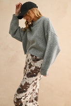 Load image into Gallery viewer, Round Neck Grey cropped sweater
