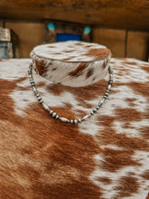 Load image into Gallery viewer, Genuine Navajo Torpedo 16&quot; Necklace

