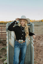 Load image into Gallery viewer, Wrangler Western Retro Concho button up
