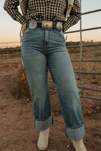 Load image into Gallery viewer, The Casey jeans

