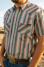 Load image into Gallery viewer, Men&#39;s Ariat Haven Retro SS Snap Shirt
