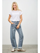 Load image into Gallery viewer, Pleated Barrel Jeans WITH TUMMY CONTROL BAND AND PANEL
