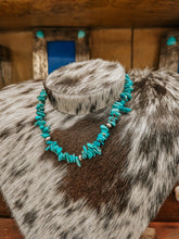 Load image into Gallery viewer, Genuine Chip Turquoise 18&quot; Necklace

