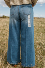 Load image into Gallery viewer, The Annyston Ariat Ultra High Rise Wide leg jean
