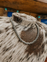 Load image into Gallery viewer, 7MM-18&quot; Navajo Pearl necklace

