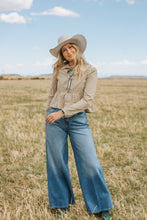 Load image into Gallery viewer, The Annyston Ariat Ultra High Rise Wide leg jean
