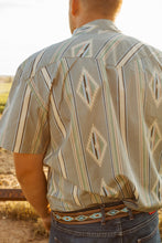 Load image into Gallery viewer, Mens short sleeve snap
