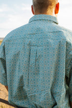 Load image into Gallery viewer, Wrangler Men&#39;s Short sleeve Teal shirt
