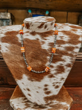 Load image into Gallery viewer, Genuine Navajo Oyster 22&quot; Necklace
