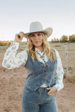 Load image into Gallery viewer, Wrangler chenille vest
