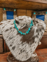 Load image into Gallery viewer, Genuine Chip Turquoise 18&quot; Necklace
