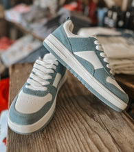 Load image into Gallery viewer, Blue Demin Shoes
