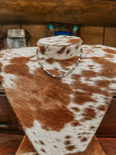 Load image into Gallery viewer, Genuine Navajo Torpedo 16&quot; Necklace
