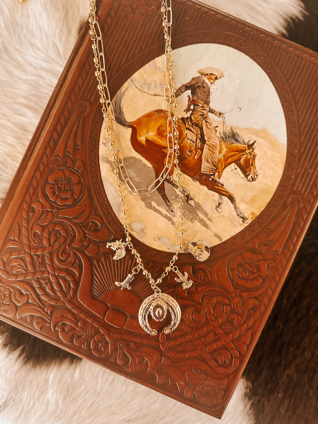 Cowboy Layer Necklace Gold