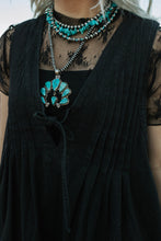 Load image into Gallery viewer, Sleeveless Black Jumper
