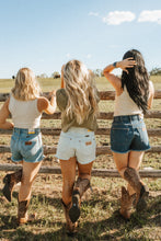 Load image into Gallery viewer, Wrangler® Cowboy Short - High Rise - Sugar
