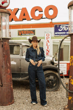 Load image into Gallery viewer, Ariat women&#39;s Ultra High Rise Veronica Wide leg jeans
