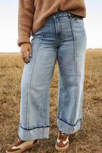 Load image into Gallery viewer, Brown fall Sneaker
