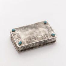 Load image into Gallery viewer, silver stamped horseshoe box
