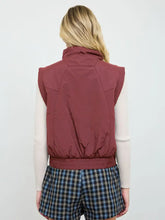 Load image into Gallery viewer, Cropped Mock Neck Snap Puffer Vest
